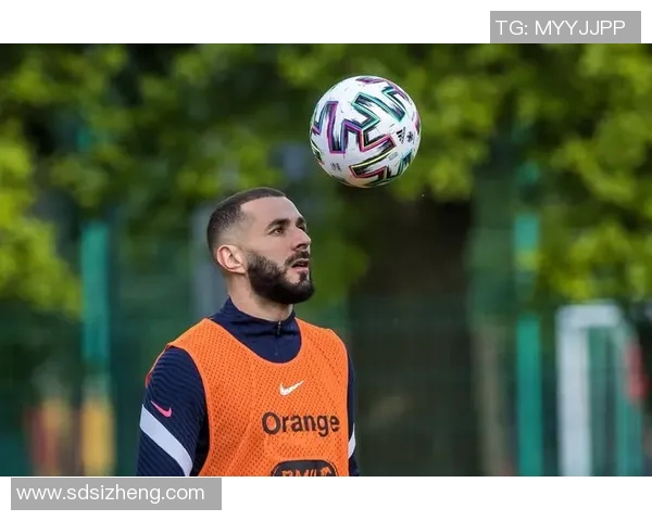 法国足球传奇方丹的辉煌岁月与不朽影响力探讨