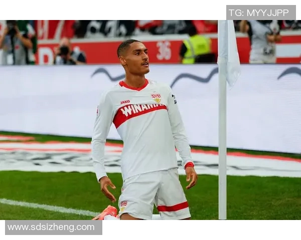 解约足球明星引发热议球迷们对他未来的去向充满期待 解约足球明星引发热议球迷们对他未来的去向充满期待